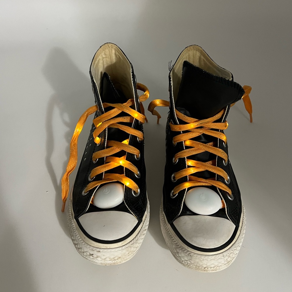 Vintage Converse all star Women Sz 6 Black Leather Sliver Studded Spikes Sneaker - Picture 13 of 13